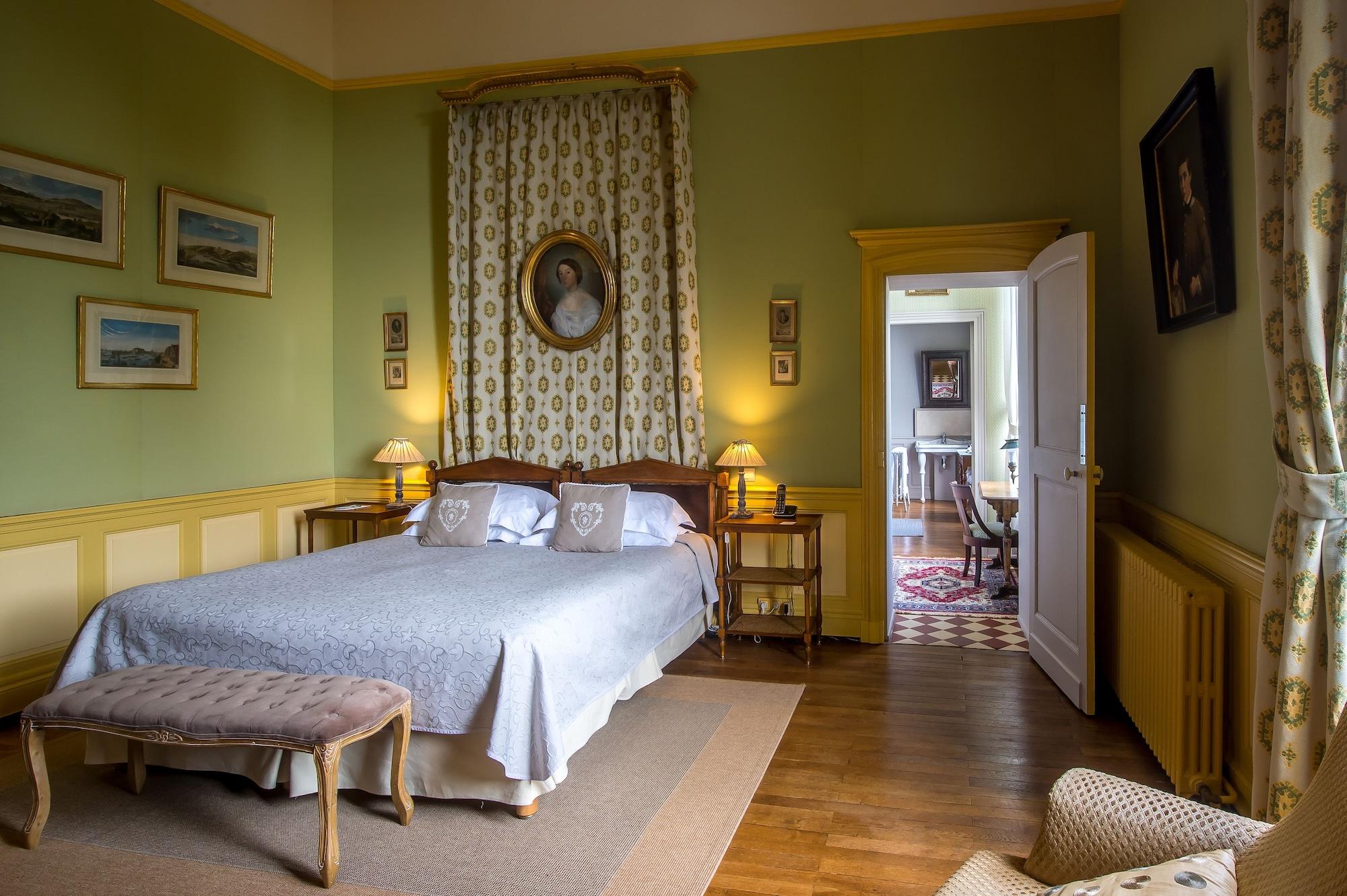 Chateau De Verrieres & 5*