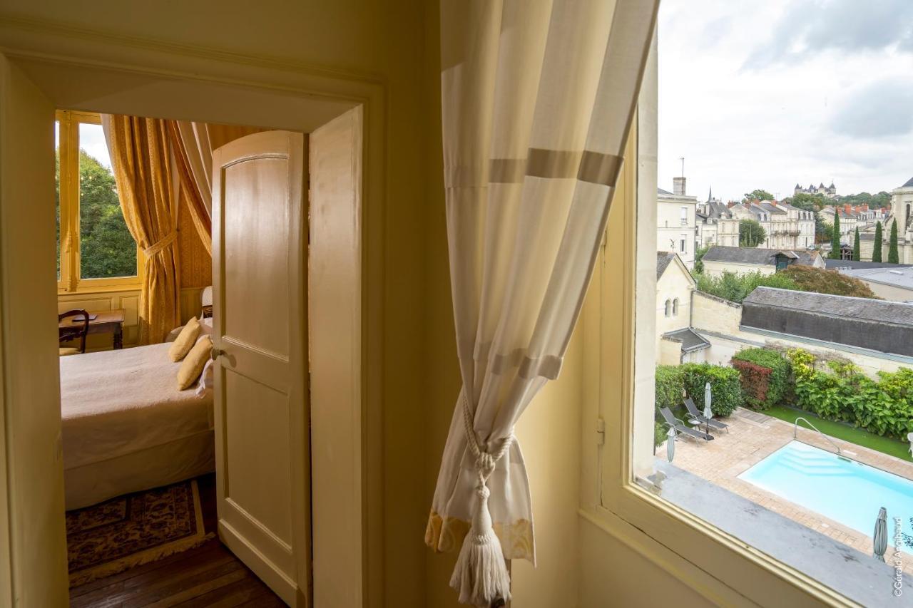 Chateau De Verrieres & Hotel