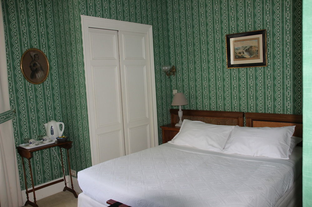 Chateau De Verrieres & Hotel 5*