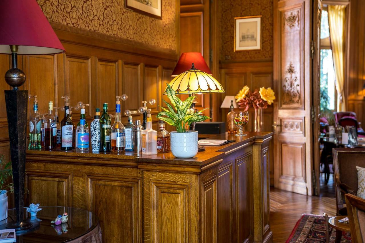 Chateau De Verrieres & Hotel