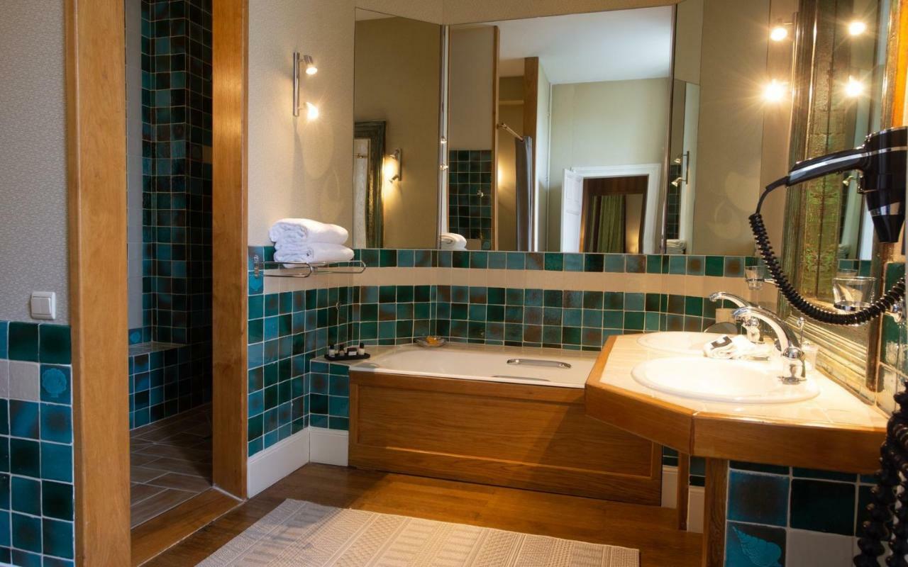 Chateau De Verrieres & Hotel 5*